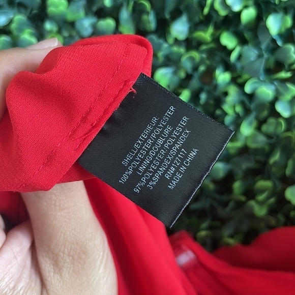 Badgley Mishka Red Off Shoulder Ruffle Gown Size 4 - Picture 10 of 10